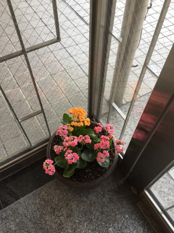 Career Cooporation Hotel Osaka Bagian luar foto